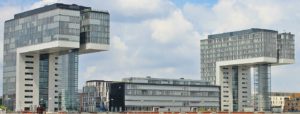 EA im Schatten der Kranhäuser