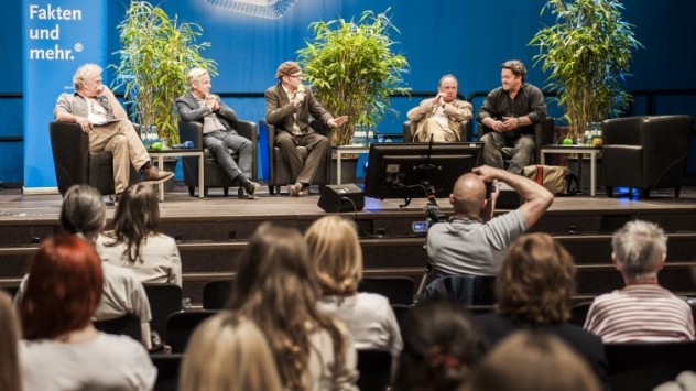 v.l.n.r.: M. Wegner (Stadtrevue), M. Wulf (RTL), H. Haarkötter (HMKW), D. Leder (KhM), H. Prothmann (Blogger)