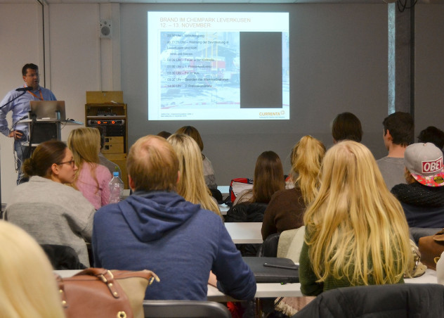 Für Studierende des B.A. Journalismus und Unternehmenskommunikation war der Gastvortrag ein wertvoller Einblick in die Praxis von Krisenkommunikation und Digitaler Kommunikation.